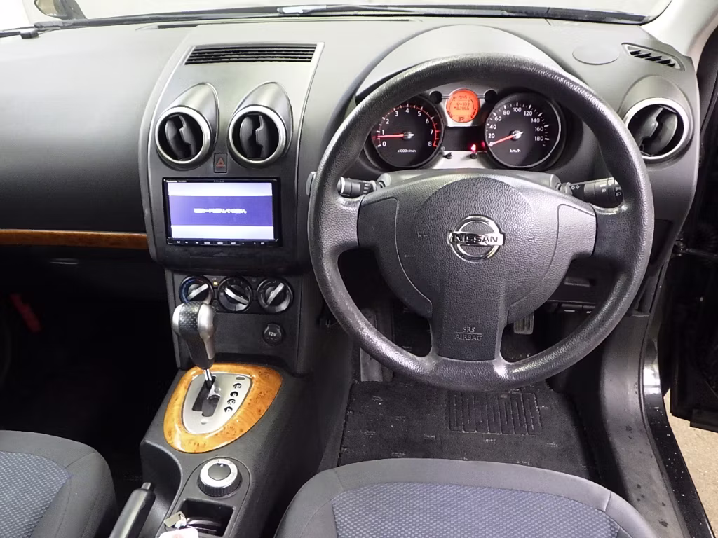 NISSAN DUALIS