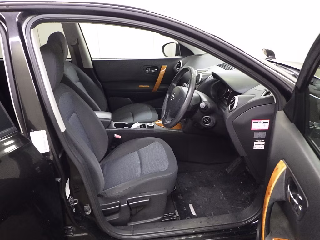 NISSAN DUALIS