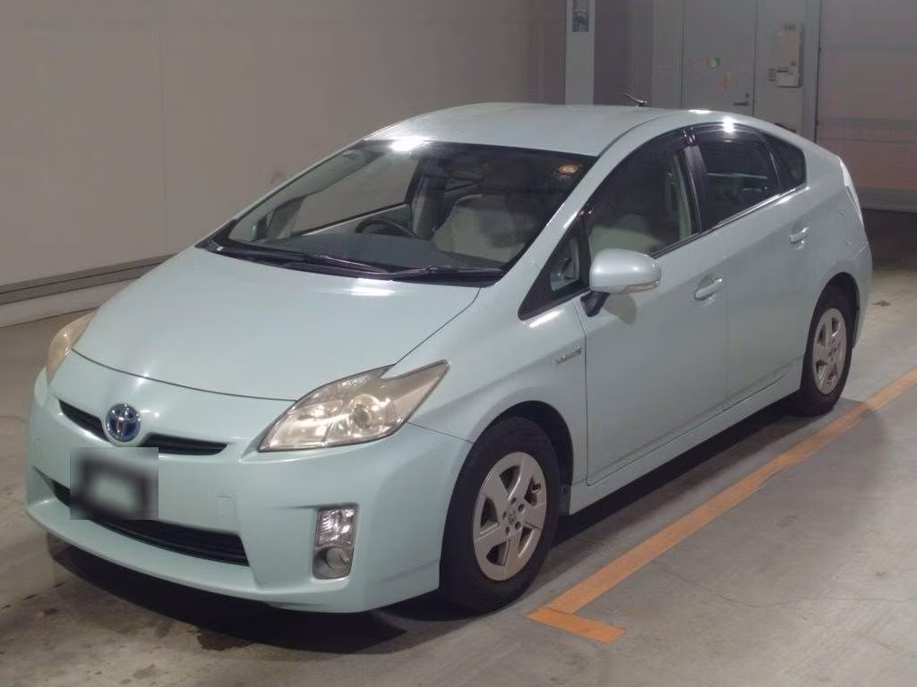 TOYOTA PRIUS