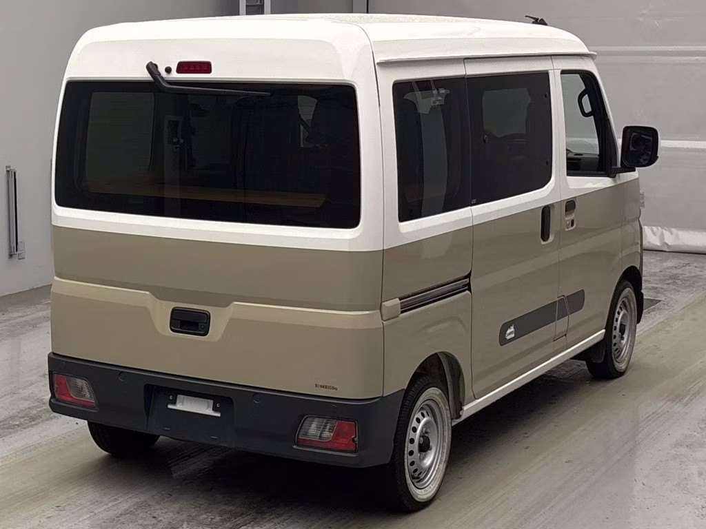 TOYOTA PIXIS VAN