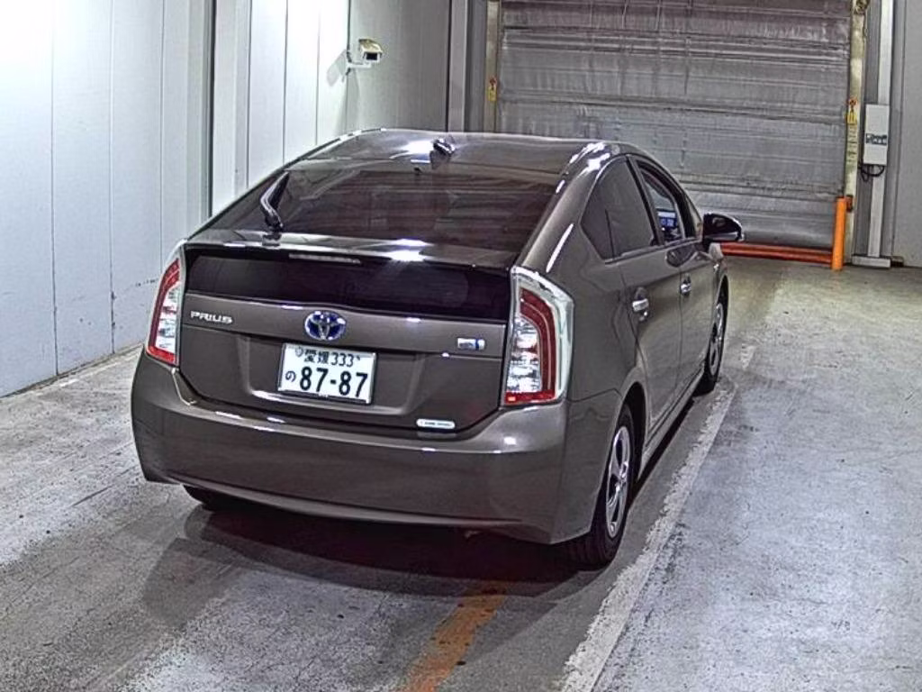 TOYOTA PRIUS