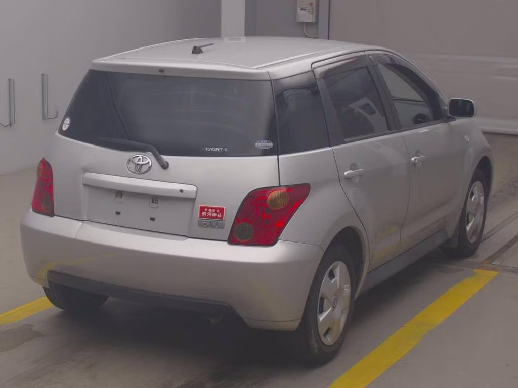 TOYOTA IST