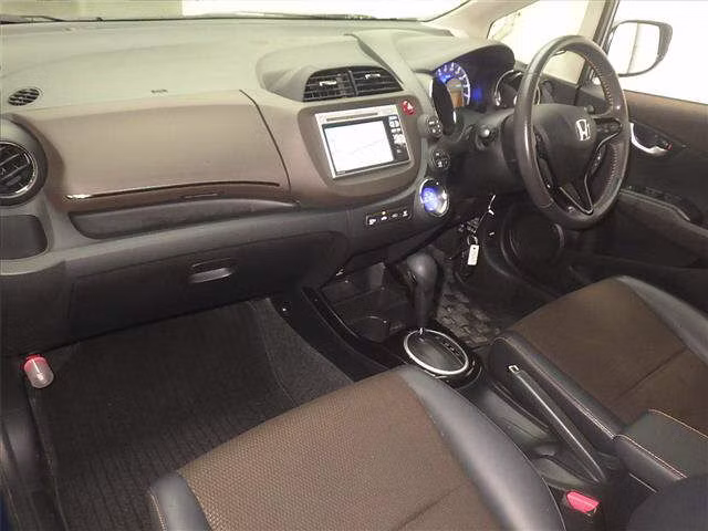 HONDA FIT SHUTTLE