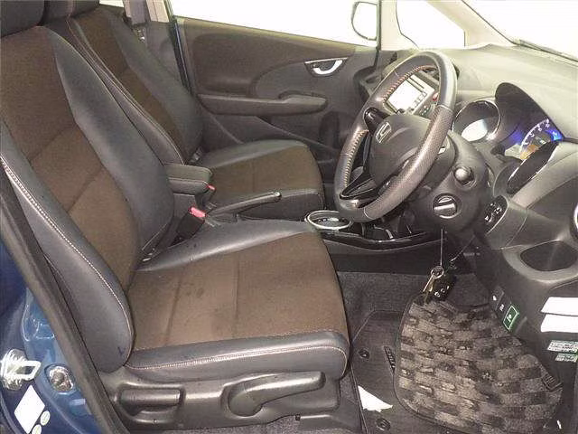 HONDA FIT SHUTTLE
