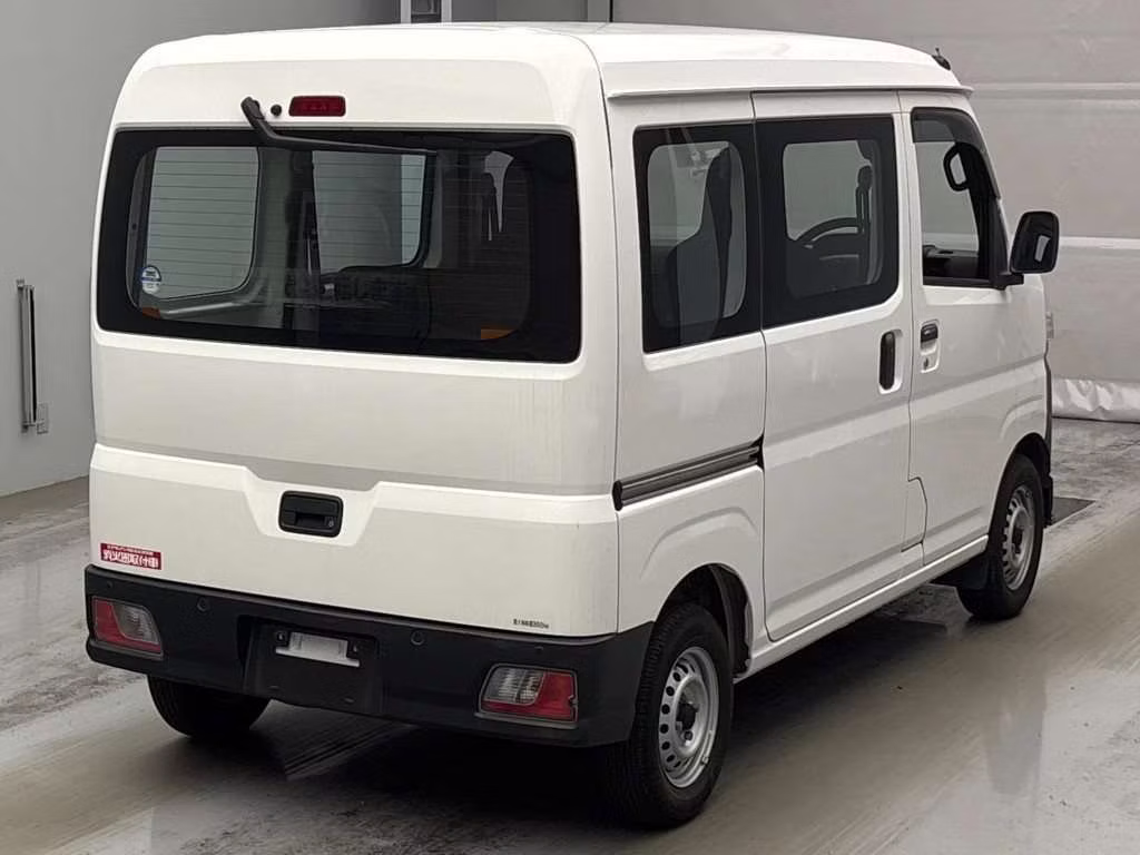 TOYOTA PIXIS VAN