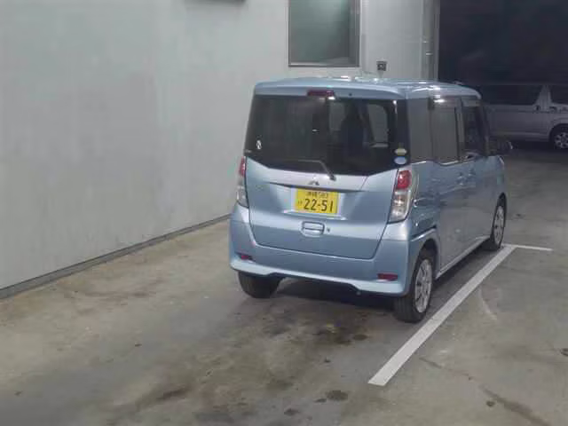 MITSUBISHI EK SPACE
