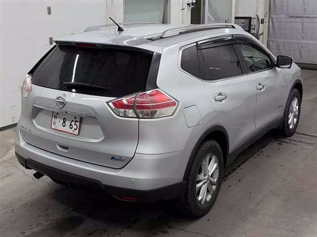 NISSAN X-TRAIL