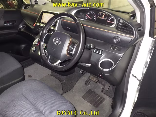 TOYOTA SIENTA