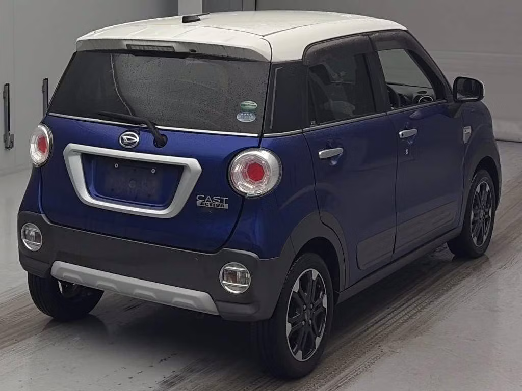 DAIHATSU CAST