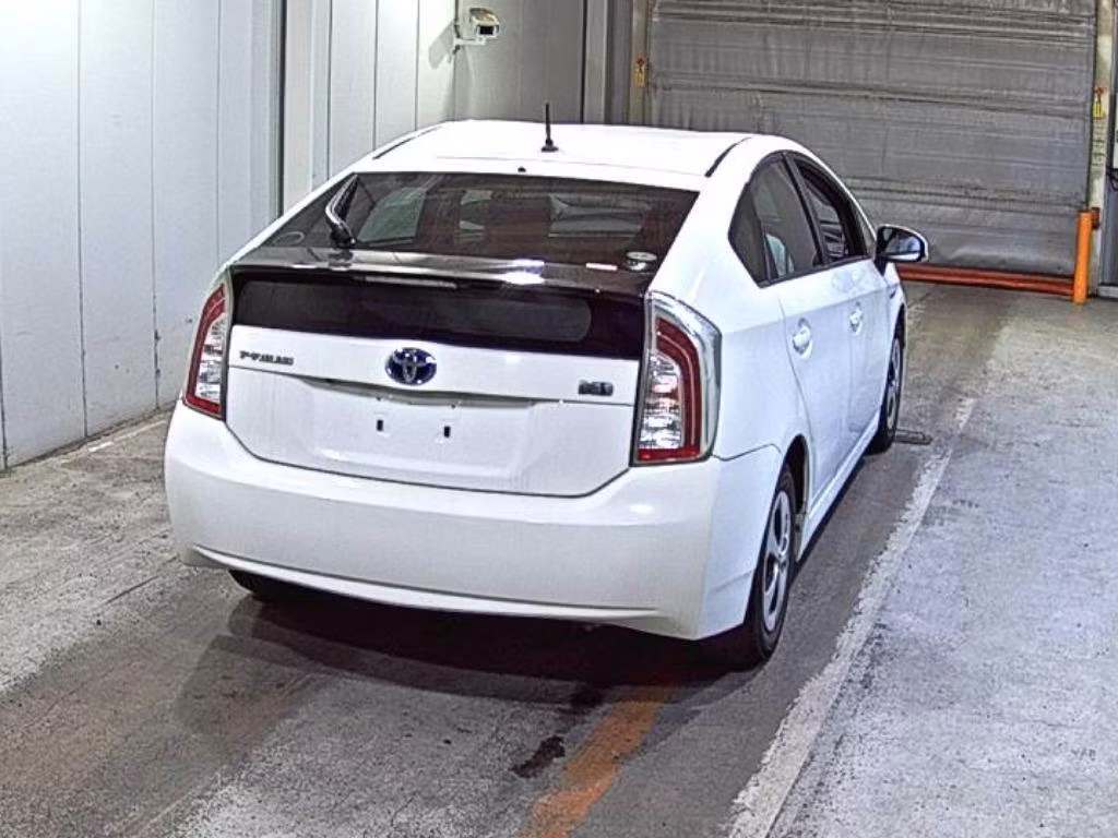 TOYOTA PRIUS
