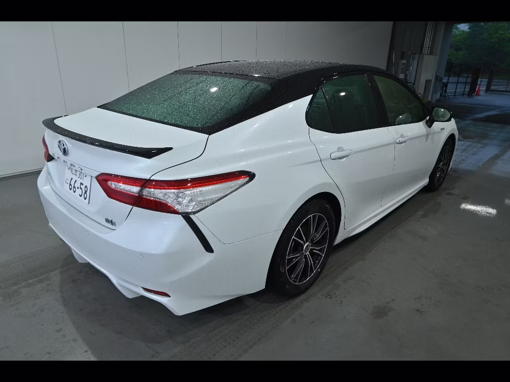TOYOTA CAMRY