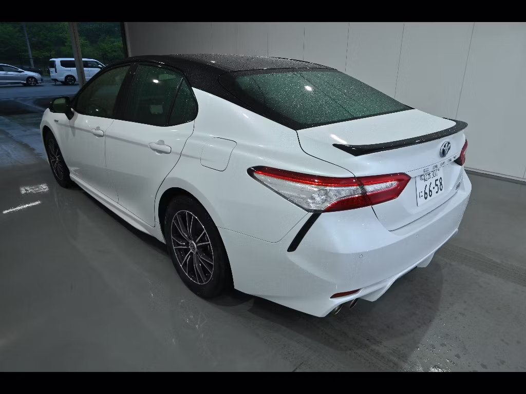 TOYOTA CAMRY