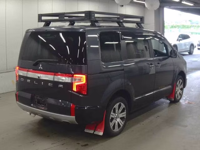 MITSUBISHI DELICA D:5