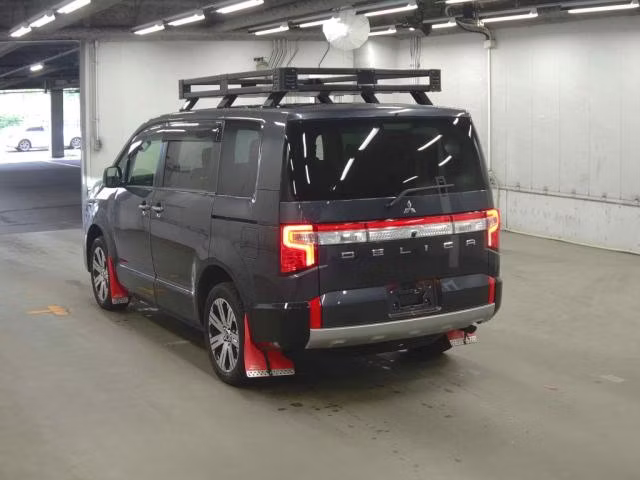 MITSUBISHI DELICA D:5