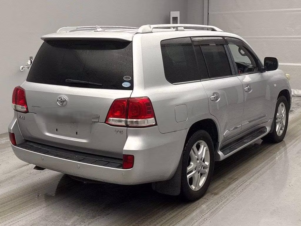 TOYOTA LAND CRUISER