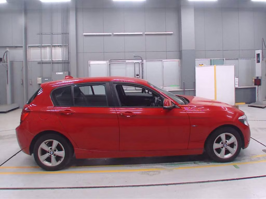 BMW 1-SERIES