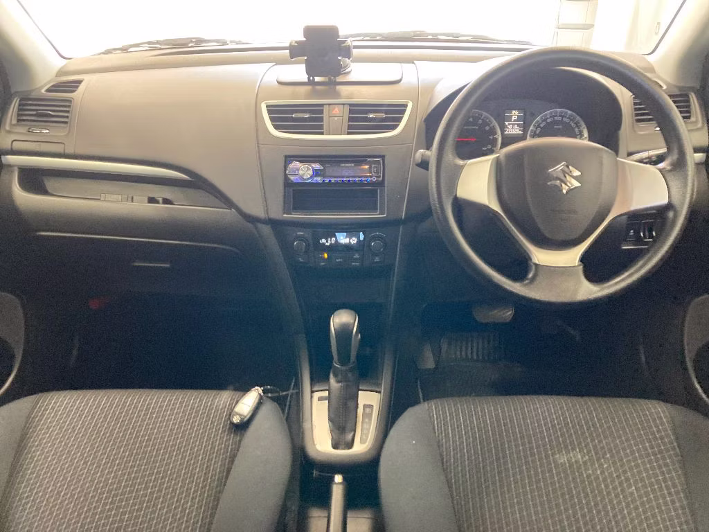 SUZUKI SWIFT