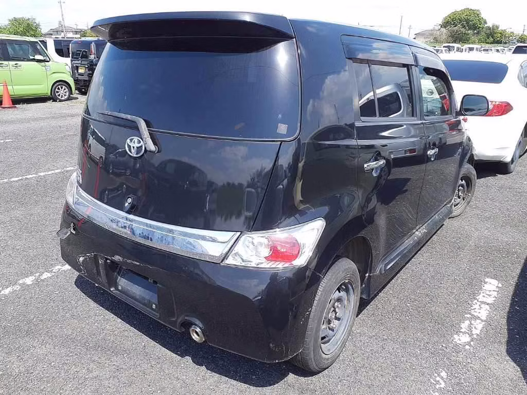 TOYOTA BB