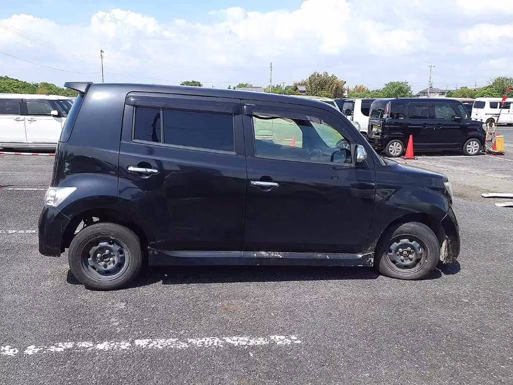 TOYOTA BB