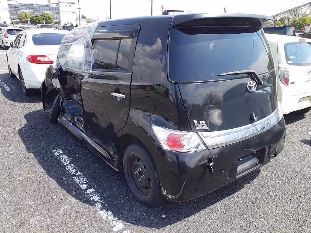 TOYOTA BB
