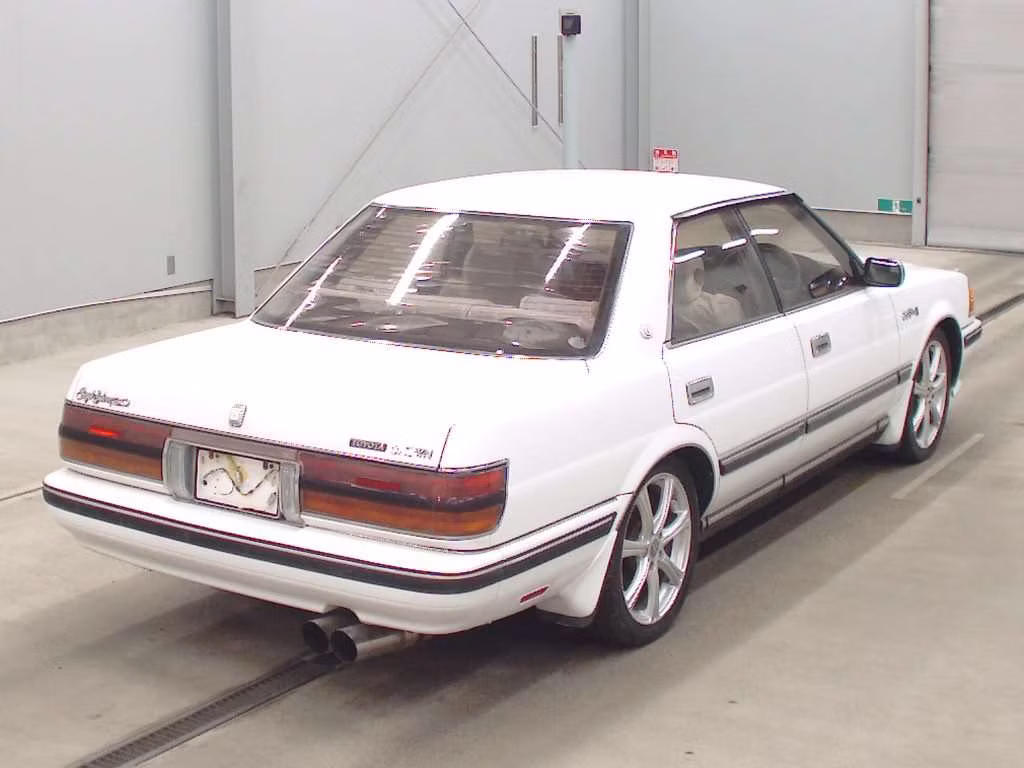 TOYOTA CROWN