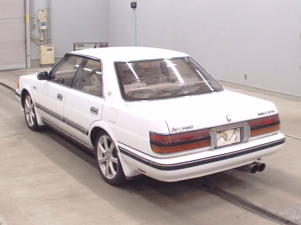 TOYOTA CROWN