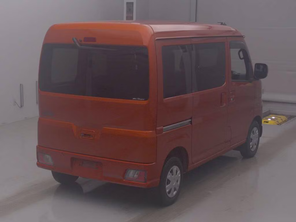 TOYOTA PIXIS VAN