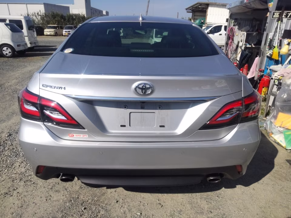 TOYOTA CROWN