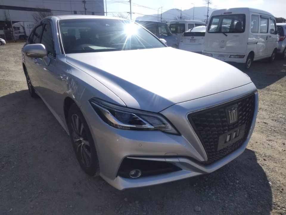 TOYOTA CROWN
