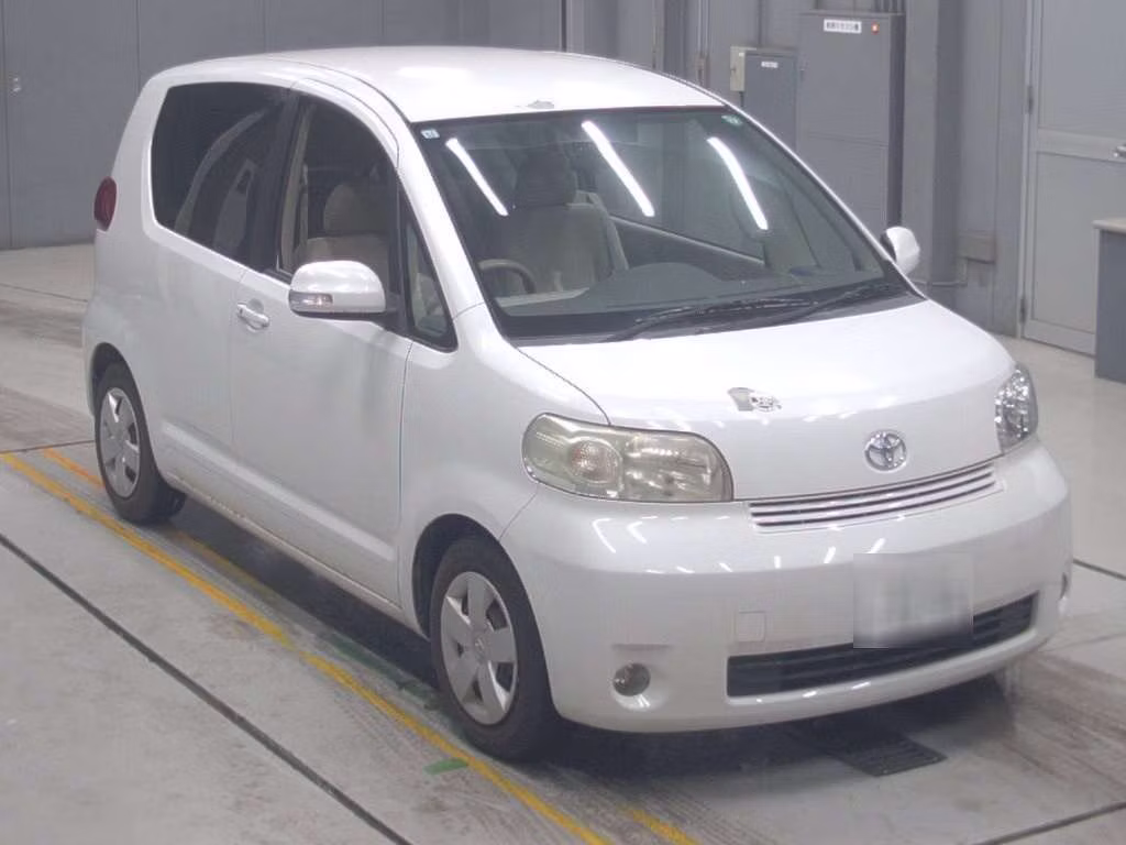 TOYOTA PORTE