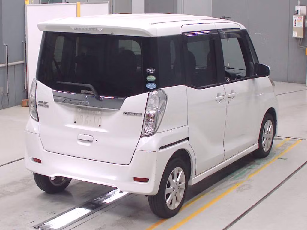 MITSUBISHI EK SPACE