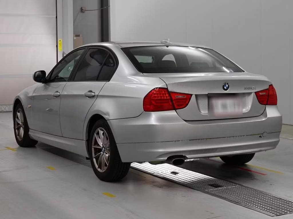 BMW 3-SERIES