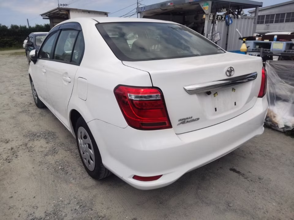 TOYOTA COROLLA AXIO