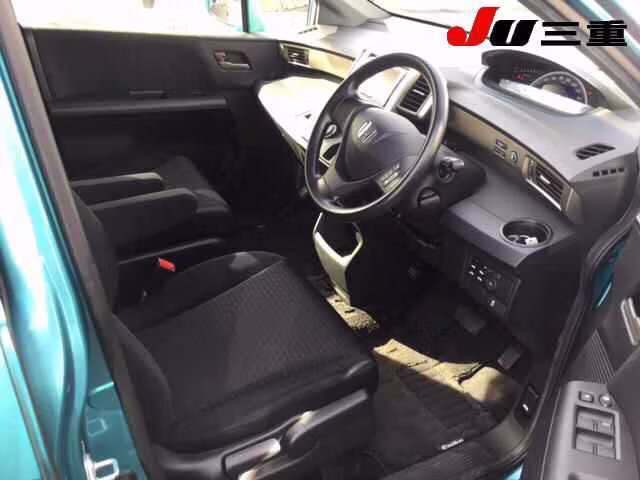 HONDA FREED SPIKE