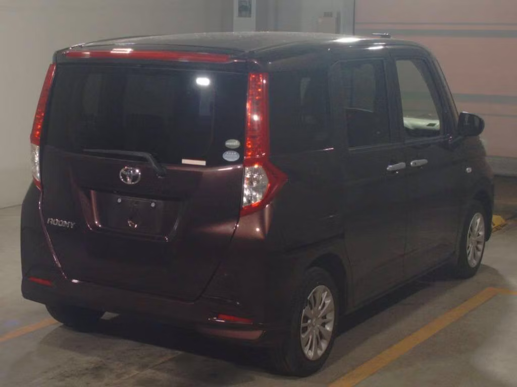 TOYOTA ROOMY