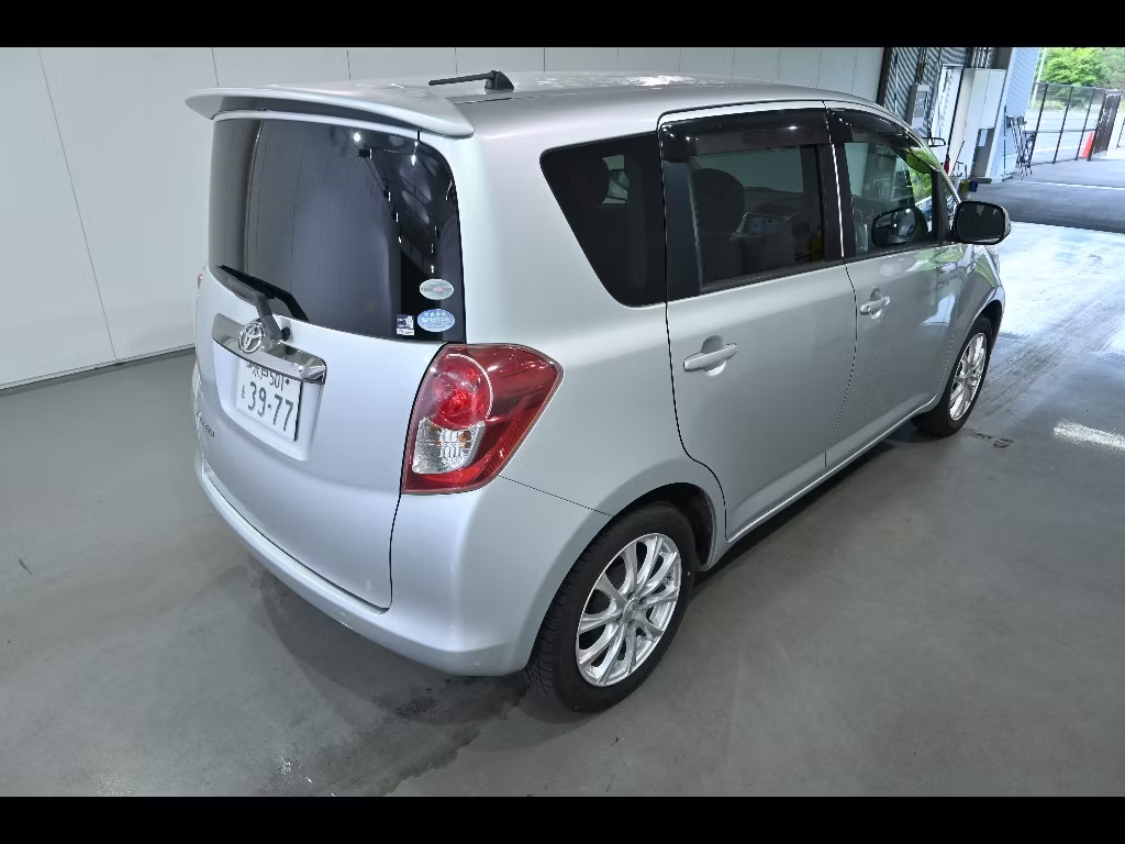TOYOTA RACTIS