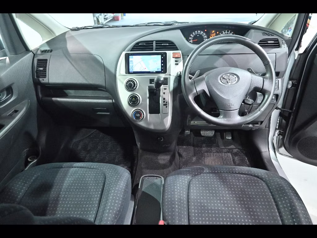 TOYOTA RACTIS