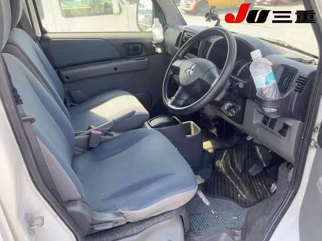MITSUBISHI MINICAB