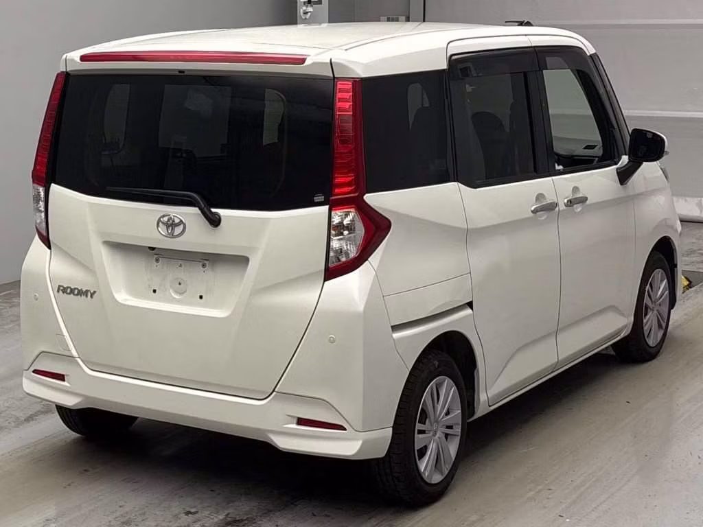 TOYOTA ROOMY