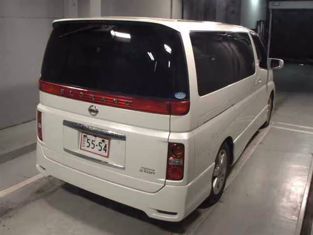 NISSAN ELGRAND