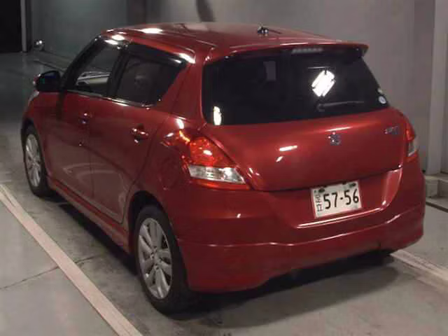 SUZUKI SWIFT