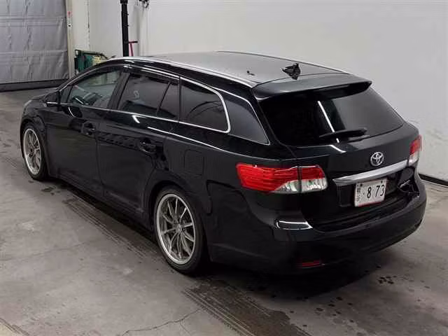 TOYOTA AVENSIS