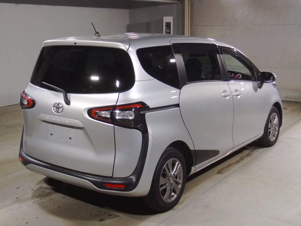 TOYOTA SIENTA