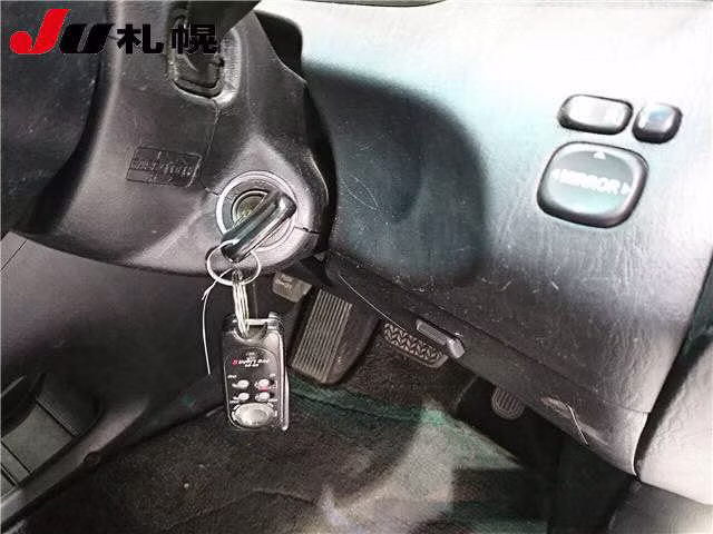 TOYOTA KLUGER V