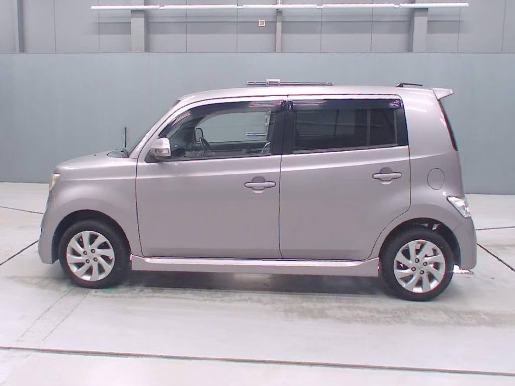 TOYOTA BB