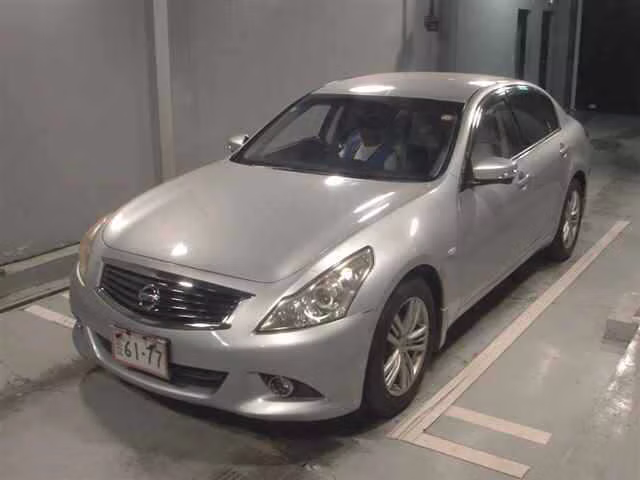 NISSAN SKYLINE