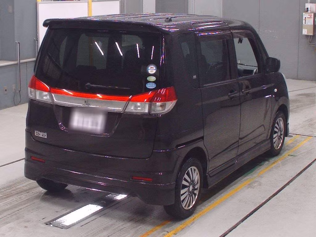 MITSUBISHI DELICA D:2