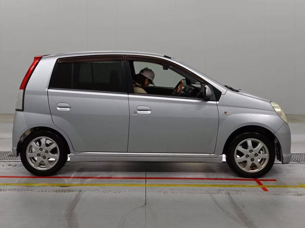 DAIHATSU MIRA AVY