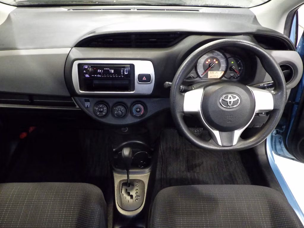 TOYOTA VITZ