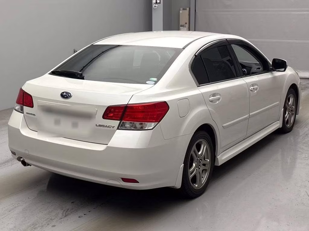 SUBARU LEGACY B4